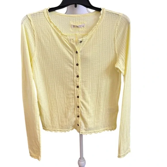 Free People/We the Free Penny Pointelle Cardi in Tender Yellow Size L. NWT Tees - Long Sleeve